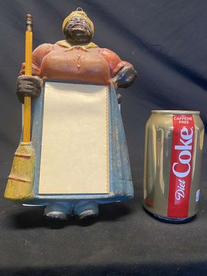 Mammy Notepad Holder w/Broomstick Pencil
Keywords: Black Americana;Antique;Collectable;Mammy;eldred;allcpgphotos