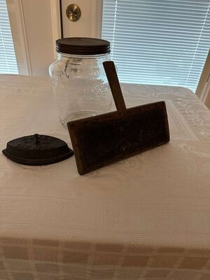 Dover No. 62 Antique Sad Iron & Primitive Antique Wood Wool Carder Brush Paddle Comb
Keywords: Antique;Sad Iron;No. 62;Primitive;Wool;Carder;Brush;Paddle;Comb;eldred;allcpgphotos