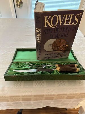 Vintage Solingen Stainless Stag Handle Cutlery Set Fork & Knife Rostfrei & Kovel New Dictionary of Marks
Keywords: Vintage;Antique;Solingen;Stainless;Stag Handle;Cutlery;Set;Fork;Knife;Rostrei;Kovel;Dictionary;Maker's Marks;eldred;allcpgphotos