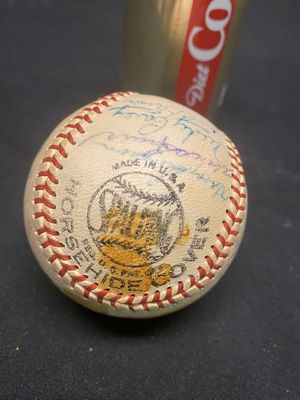 Yankees Autographed Baseball - Spalding Horsehide Cover Baseball 
Keywords: Yankees Baseball Collectable;Mickey Mantle Autograph;eldred;allcpgphotos