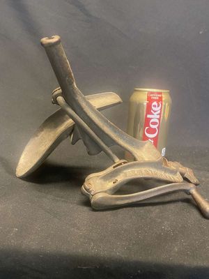 Antique Cherry Pitter
Keywords: Antique;Collectable Cherry Pitter;eldred;allcpgphotos