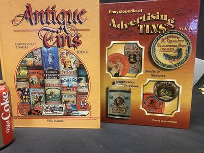 (2) Antique Tins Price Guide Hardback Books
Keywords: Collector Books;Collector's Guides Antique;Collectable;eldred;allcpgphotos
