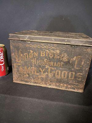 Antique Union Biscuit Co. Tin Crackers Aged
Keywords: Antique;Collectable;Tin;Union Biscuit;Cracker Tin;eldred;allcpgphotos