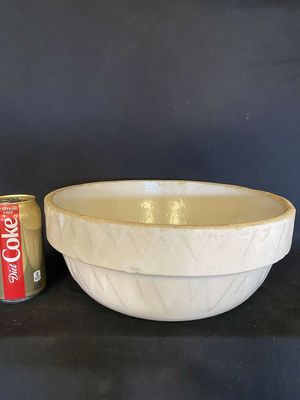 Vintage Ruckels Stoneware Sawtooth Crock 12" Mixing Bowl
Keywords: Vintage;Ruckels;Stoneware;Crock;Mixing Bowl;eldred;allcpgphotos