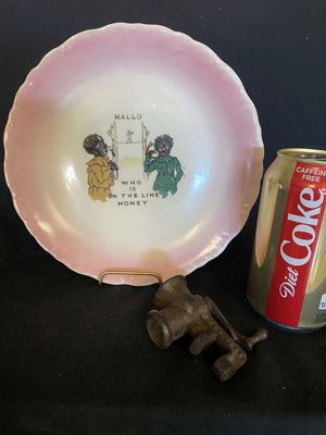 Antique Salesman's Sample J.P. Co. NYC Miniature Kitchen Grinder & Black Americana Plate "Hallo Who's is on the Line Honey"
Keywords: Black Americana;Antique;Collectable;Saleman's Sample;Kitchen Grinder;Black Character Plate;eldred;allcpgphotos