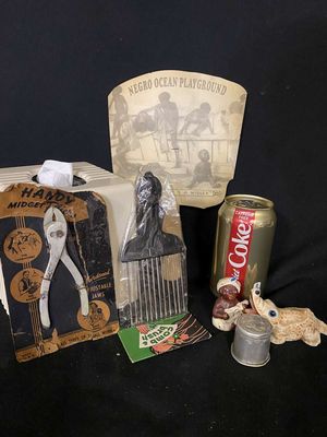 Negro Playground Fan, Midget Pliers, Afro Hair Pick, Gator S & P & Old Man River Pure Rye Whiskey Shot Glass
Keywords: Antique;Vintage;Black Americana;Collectable;Afro;Gator;Shot Glass;eldred;allcpgphotos