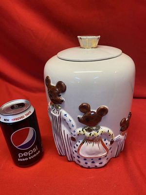 Vintage Three Bear Cookie Jar Rare Abingdon Cookie Jar& Vintage Riveted Knives
Keywords: Vintage;Cookie Jar;Three Bears;Abingdon;Riveted Knives;eldred;allcpgphotos